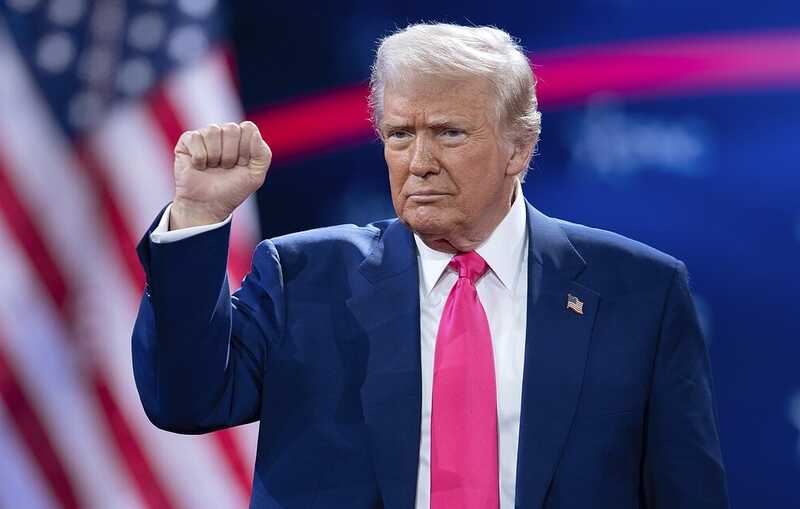 Верховный суд США предоставил Трампу возможность лишить 500 тысяч мигрантов их законного статуса