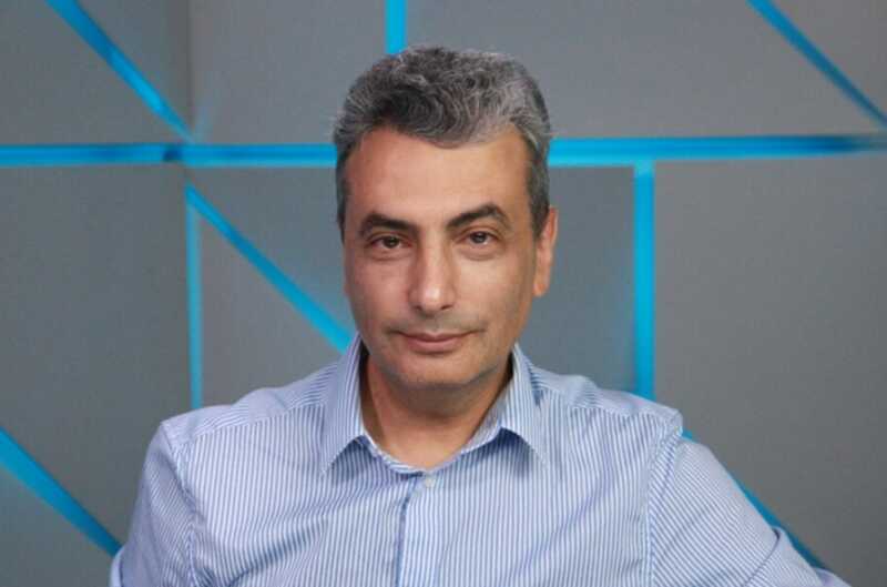 К заместителю председателя партии «Яблоко» Льву Шлосбергу пришли с обыском в связи с делом о «дискредитации армии»