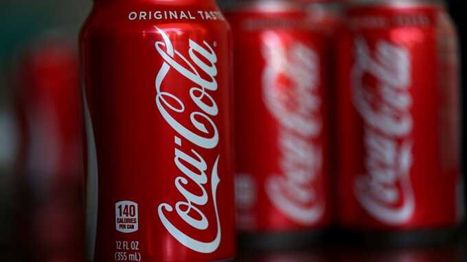 Заводы Coca-Cola в России на продажу не выставлены, а слухи о полном уходе компании с рынка преувеличены — Forbes