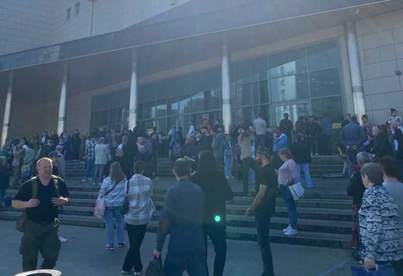 В Москве одновременно проводят эвакуацию из двух торговых центров