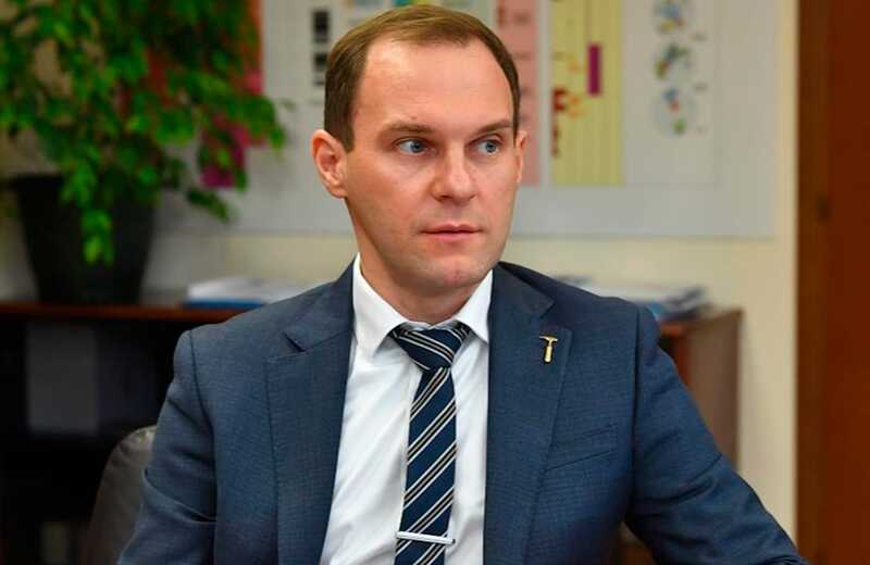 Раскрыта коррупционная схема, связанная с обогащением бывшего руководителя Роснедр Евгения Петрова