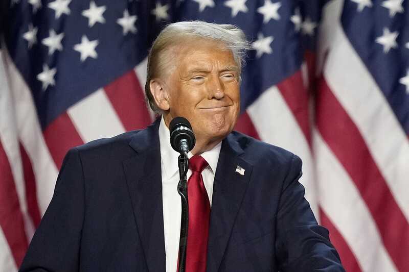Трамп выпустил видео с обещанием оставаться президентом навсегда