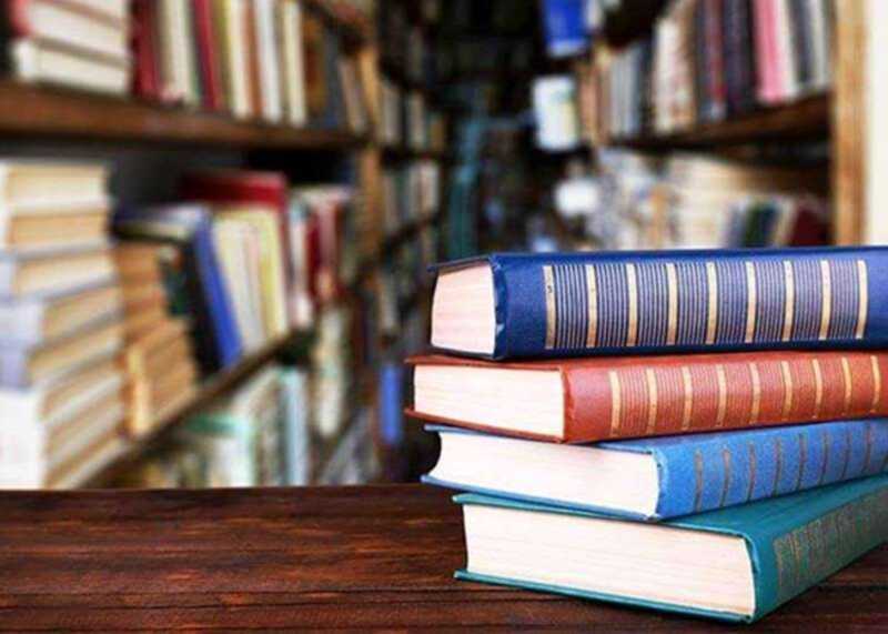 Магазины и дистрибьюторы книг на ЛГБТ-тематику столкнулись с давлением из-за обвинений в "экстремизме"